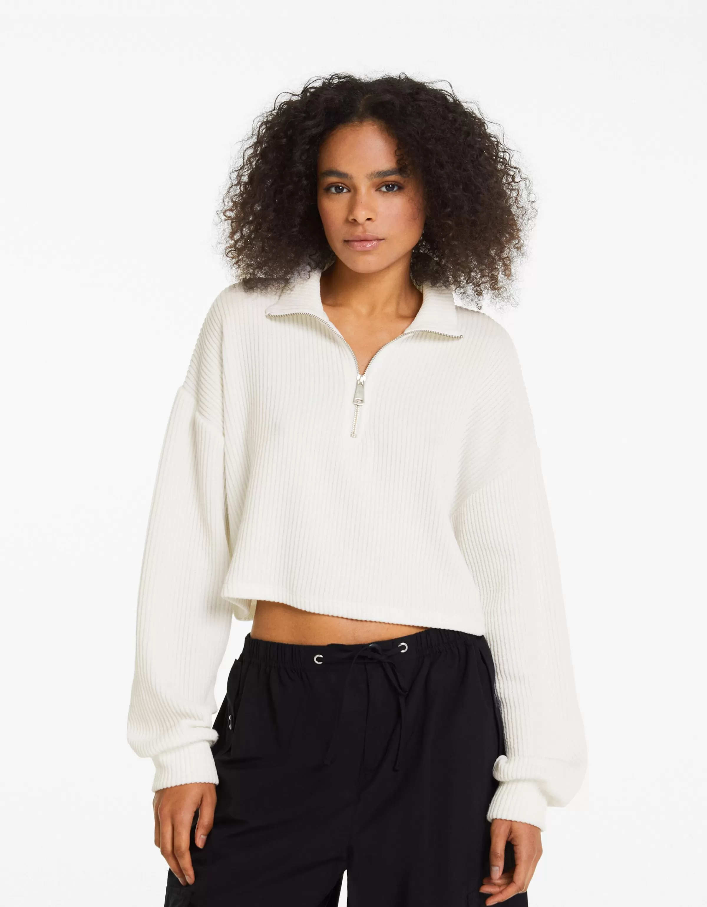 BERSHKA Pulls*Pull maille col roulé zippé Écru