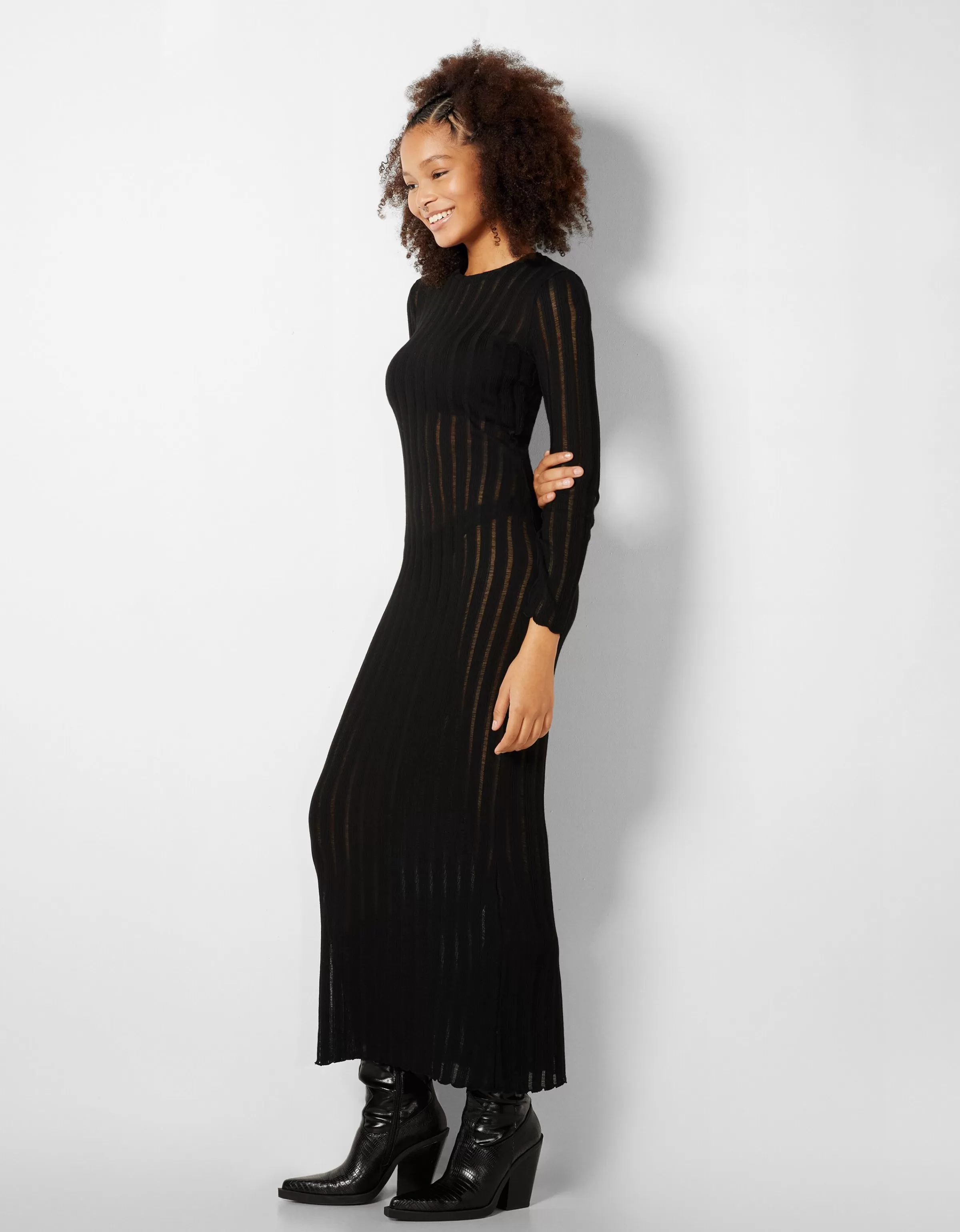 BERSHKA Robes*Robe longue manches longues bord-côte Noir