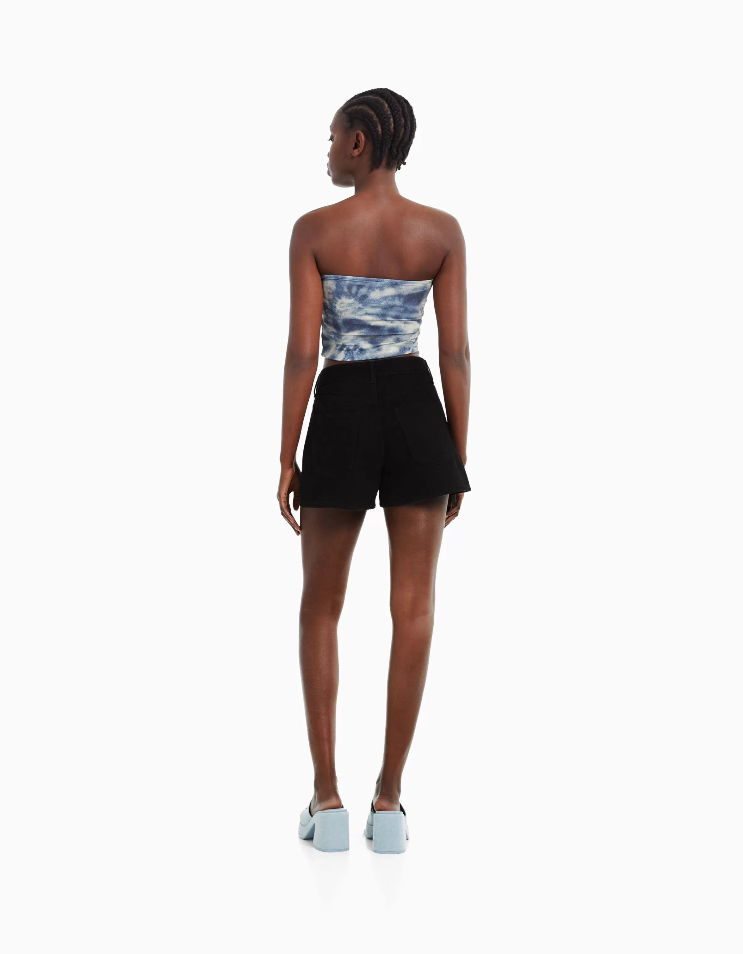 BERSHKA Shorts et bermudas*Short denim mom Bleu