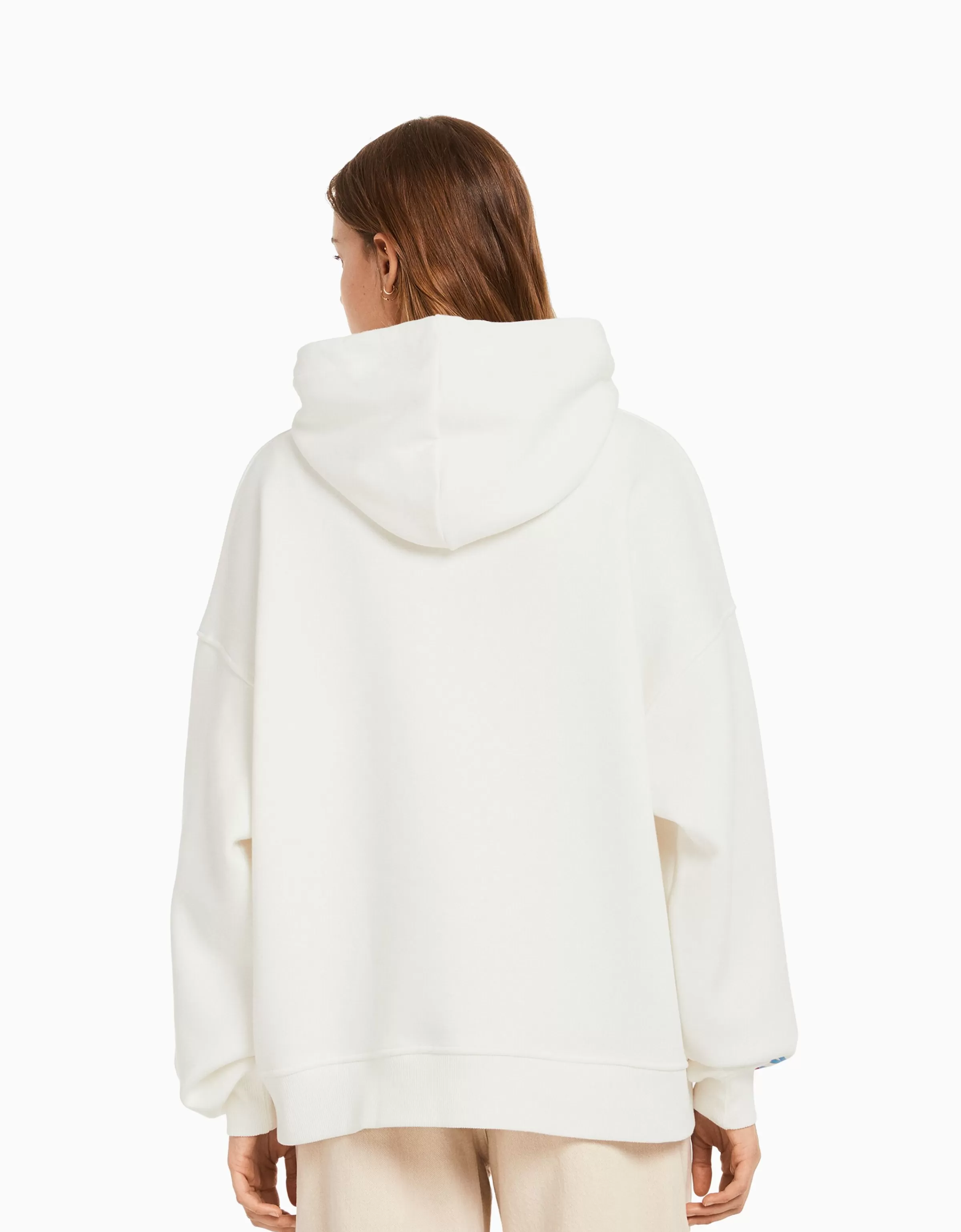 BERSHKA Sweats*Sweat capuche imprimé Darling in the Franxx Blanc cassé