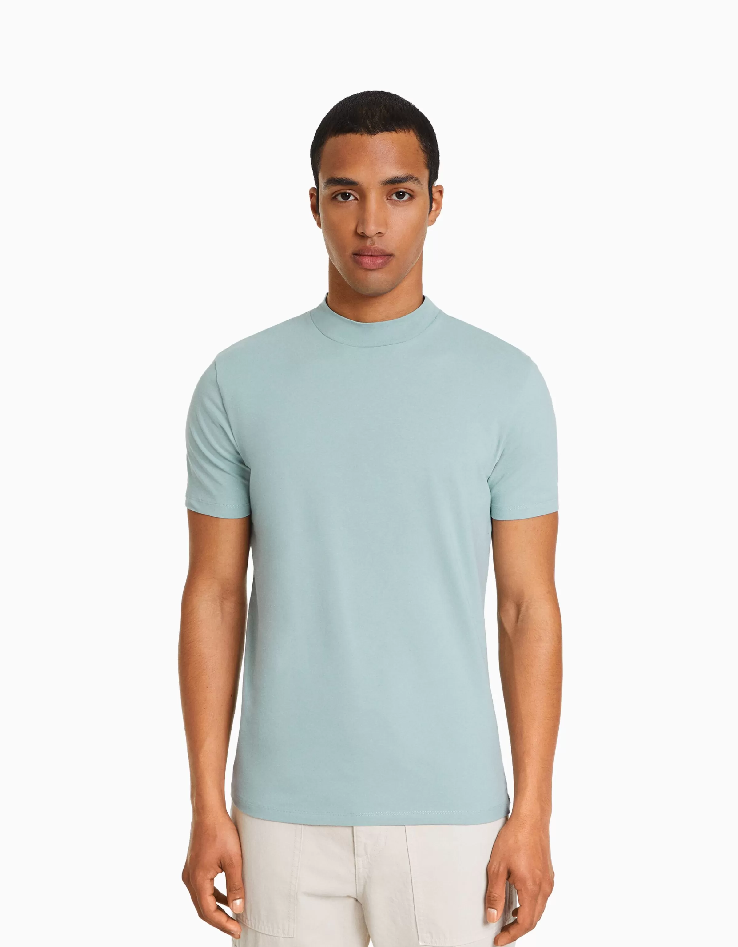 BERSHKA Tee-shirts*T-shirt à manches courtes et col montant Bleu turquoise