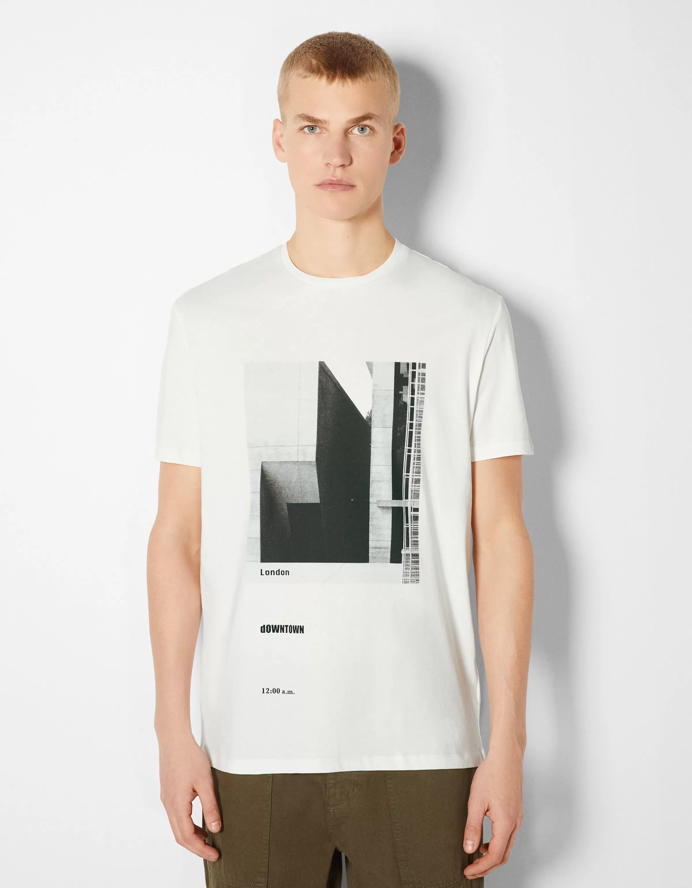 BERSHKA Tee-shirts*T-shirt manches courtes imprimé photo Blanc cassé