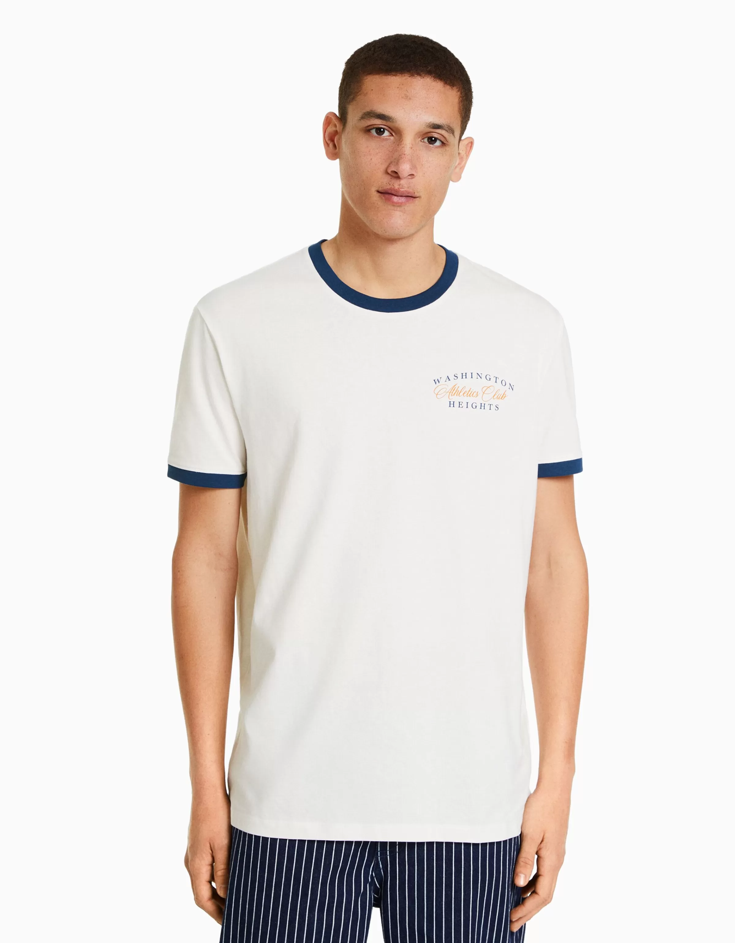 BERSHKA Vêtements*T-shirt manches courtes regular fit bord-côte contraste Blanc cassé