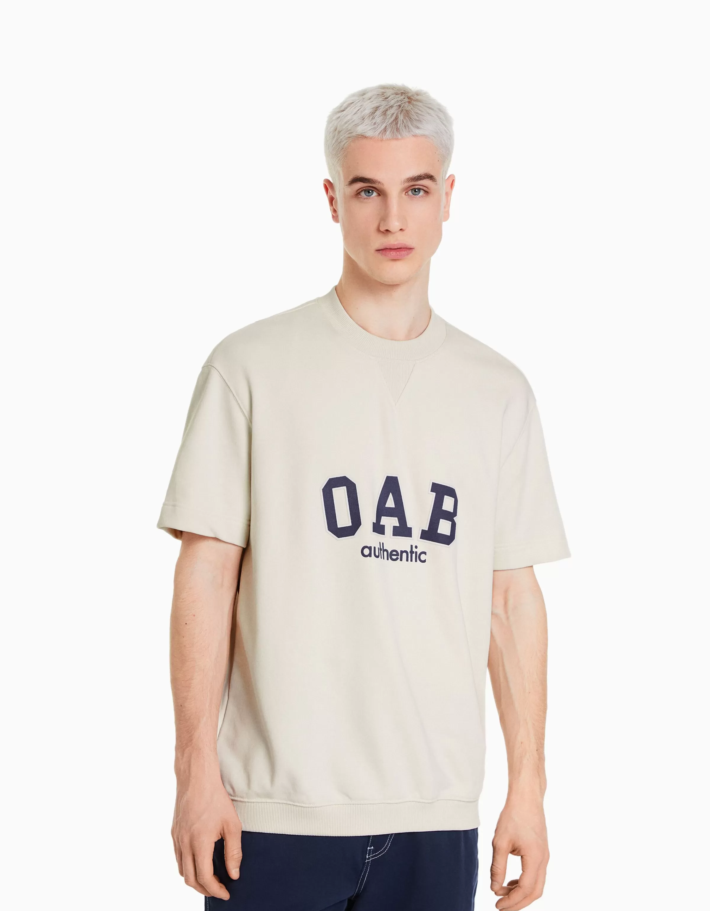 BERSHKA Tee-shirts*T-shirt molleton imprimé varsity Blanc cassé