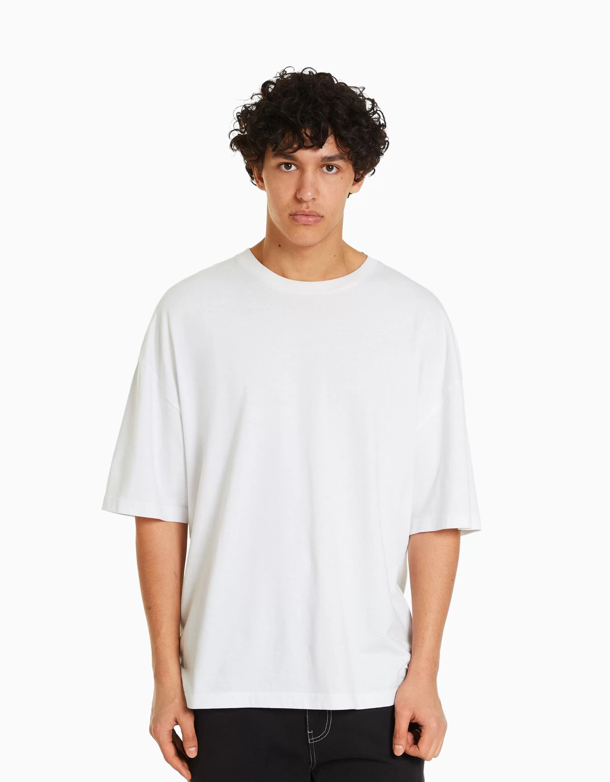 BERSHKA Special packaging collabs*T-shirt oversize à manches courtes Blanc