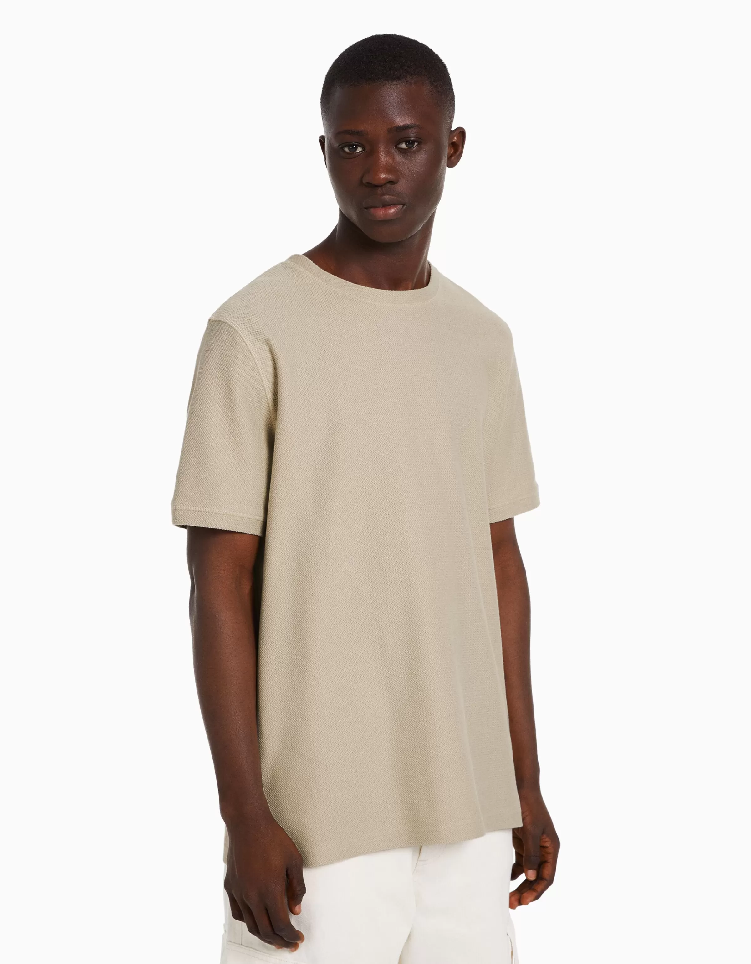 BERSHKA Vêtements*T-shirt texturé à manches courtes Camel