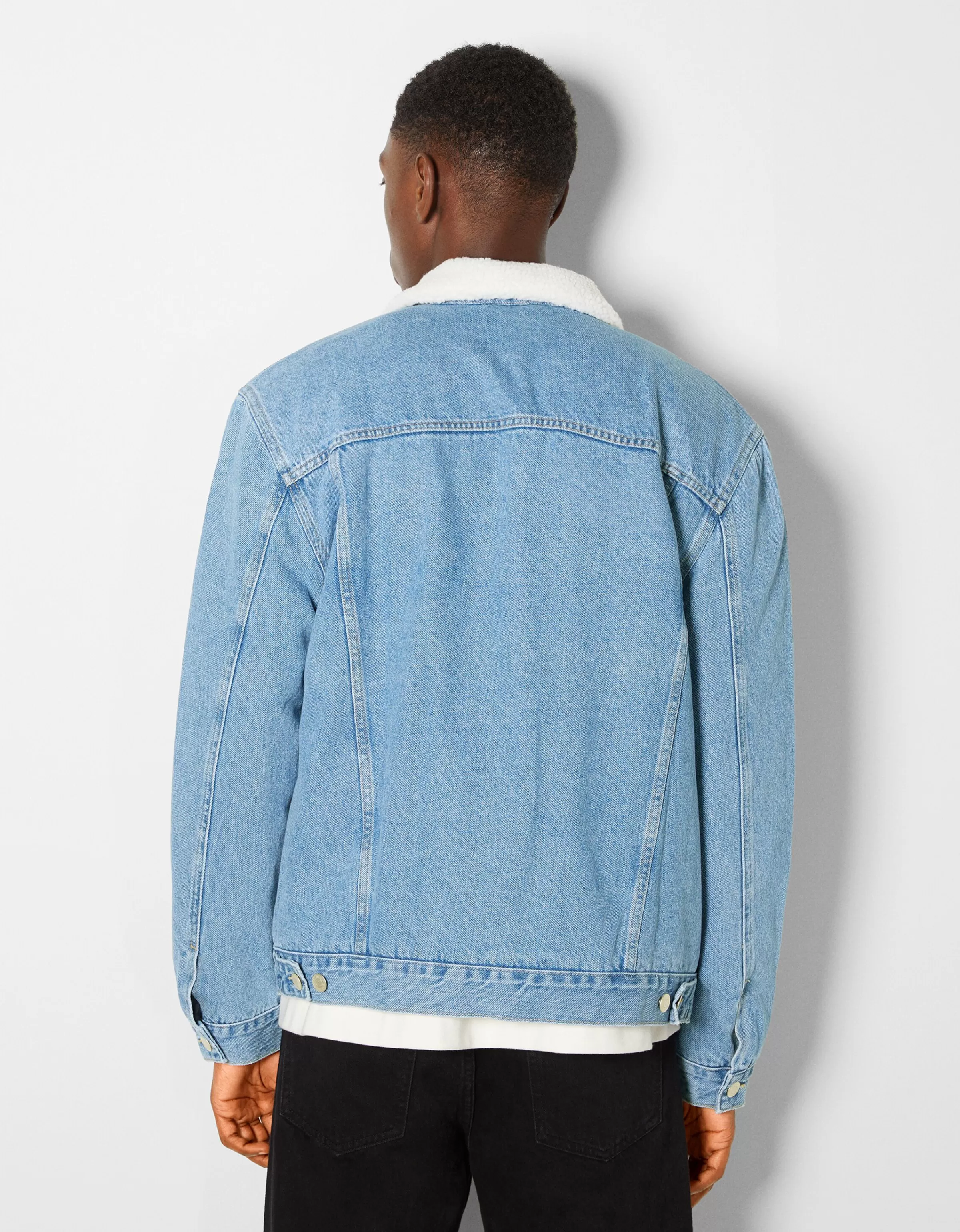 BERSHKA Blousons et manteaux*Veste en jean doublure polaire Bleu