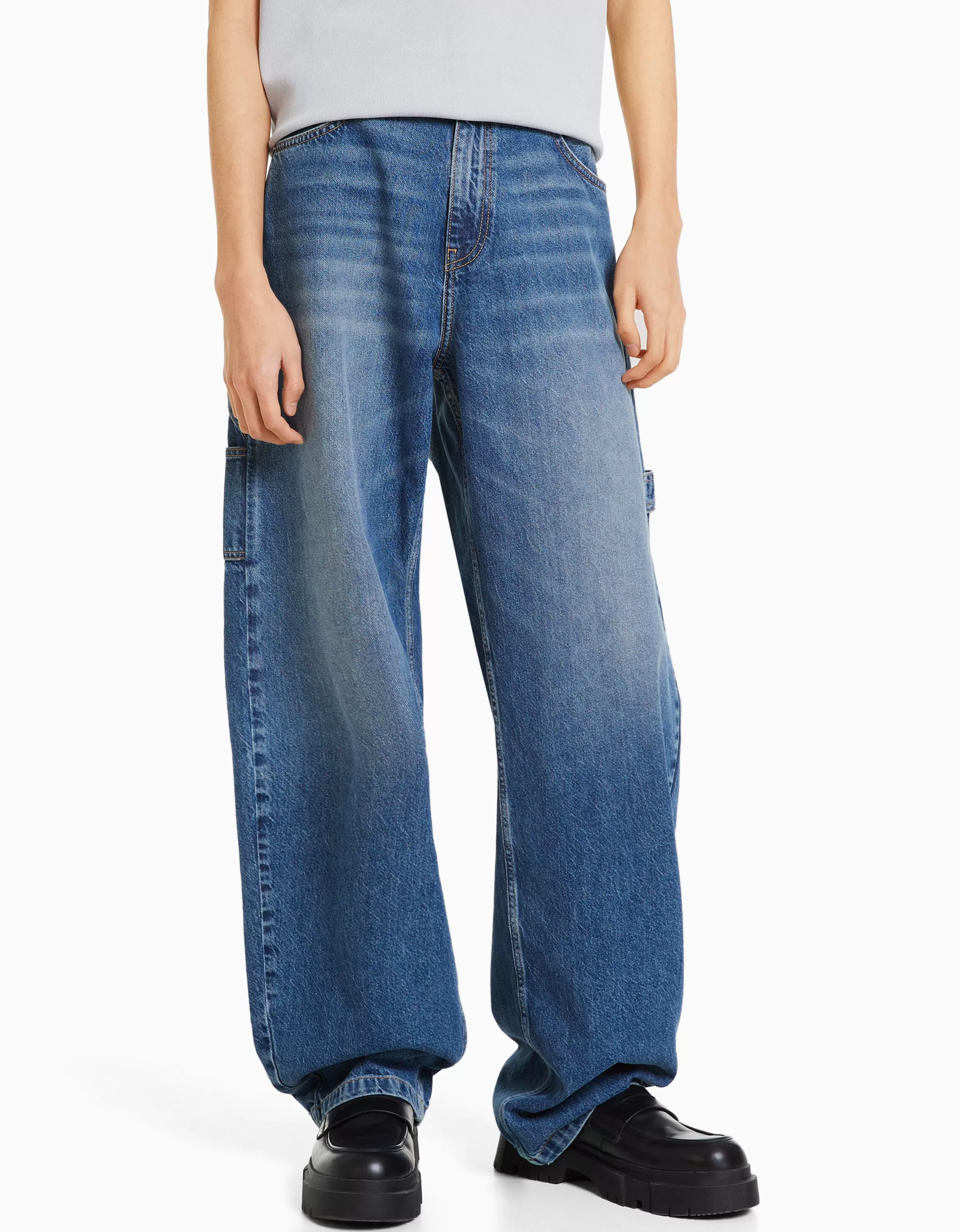 BERSHKA Vêtements*Wide balloon leg carpenter jeans with detailing Bleu lavé